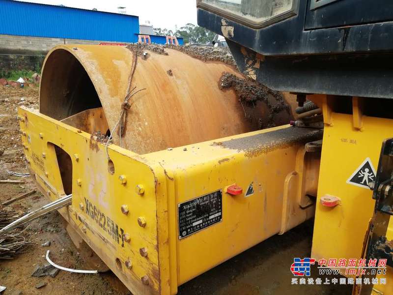 云南出售转让二手4000小时2011年厦工XG6204M单钢轮压路机
