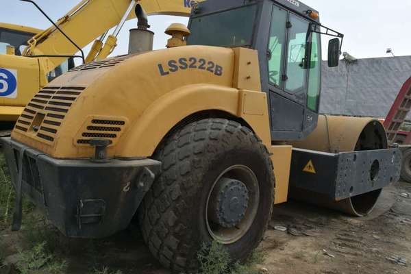 内蒙古出售转让二手3000小时2013年洛建LSS220P单钢轮压路机