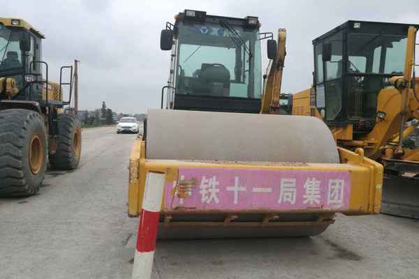 江西出售转让二手3000小时2015年徐工XS263J单钢轮压路机