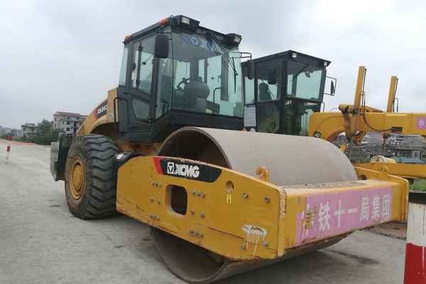 江西出售转让二手3000小时2015年徐工XS263J单钢轮压路机