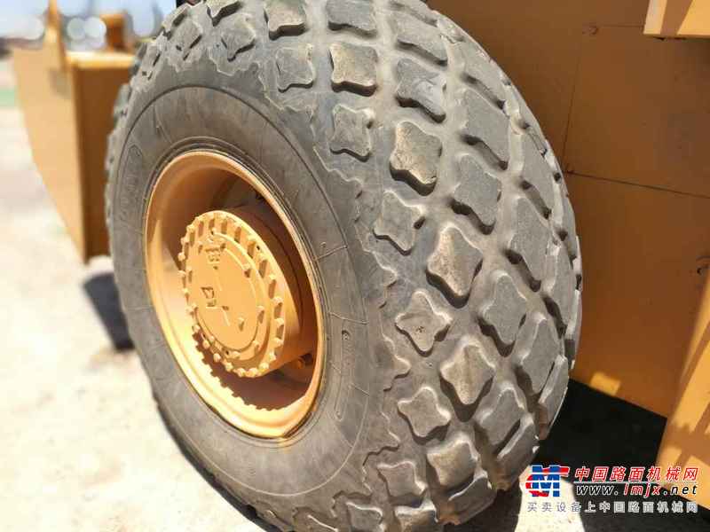陕西出售转让二手1000小时2015年龙工LG522B单钢轮压路机
