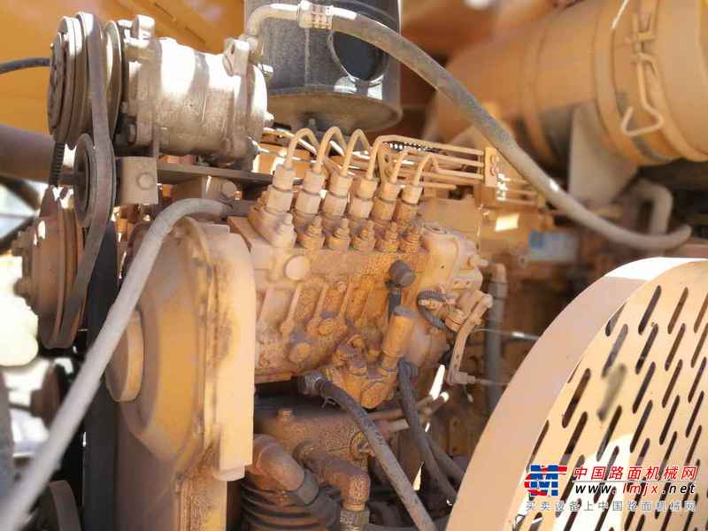 陕西出售转让二手1000小时2015年龙工LG522B单钢轮压路机
