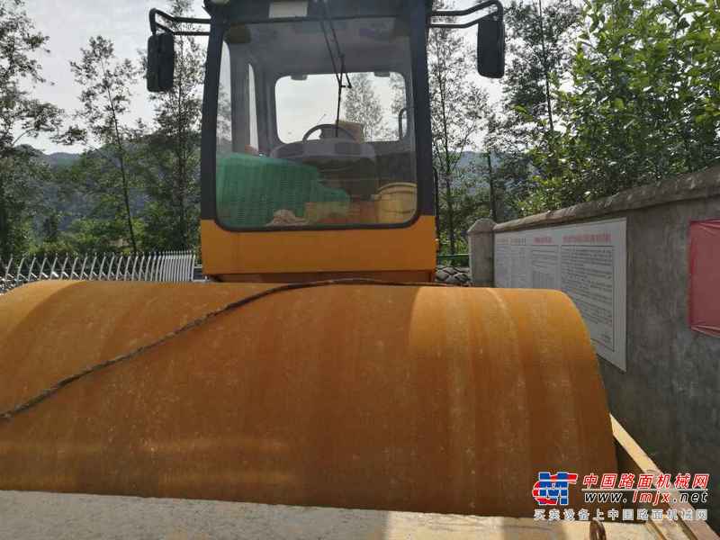 江西出售转让二手4000小时2011年龙工LG520B单钢轮压路机