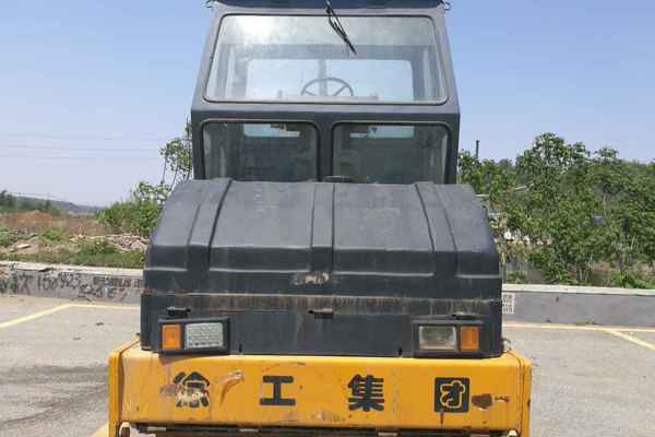 辽宁出售转让二手4000小时2008年徐工YZC10双钢轮压路机