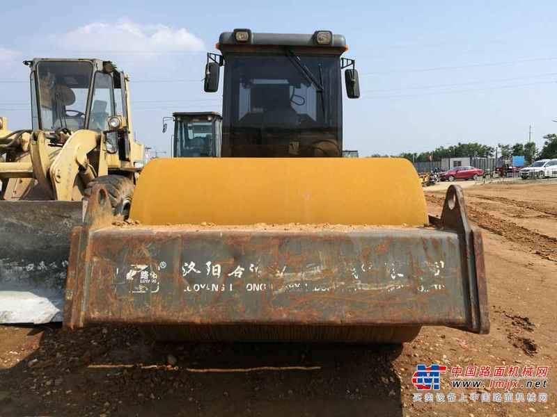安徽出售转让二手6000小时2012年洛阳路通LT622S单钢轮压路机