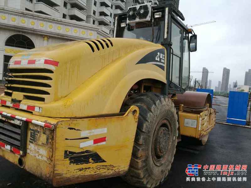 江西出售转让二手6000小时2010年厦工XG6204M单钢轮压路机