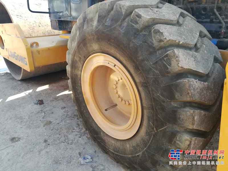 陕西出售转让二手2000小时2015年柳工CLG6122单钢轮压路机