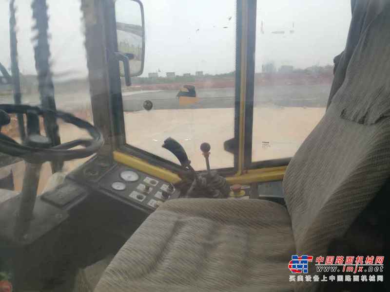 江西出售转让二手6000小时2005年宝马BW225D单钢轮压路机