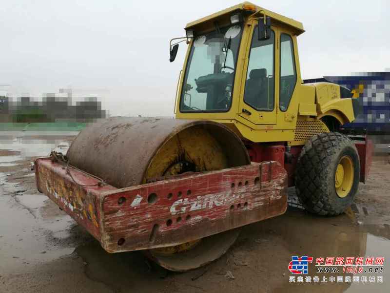 陕西出售转让二手4000小时2011年常林YZ22J单钢轮压路机