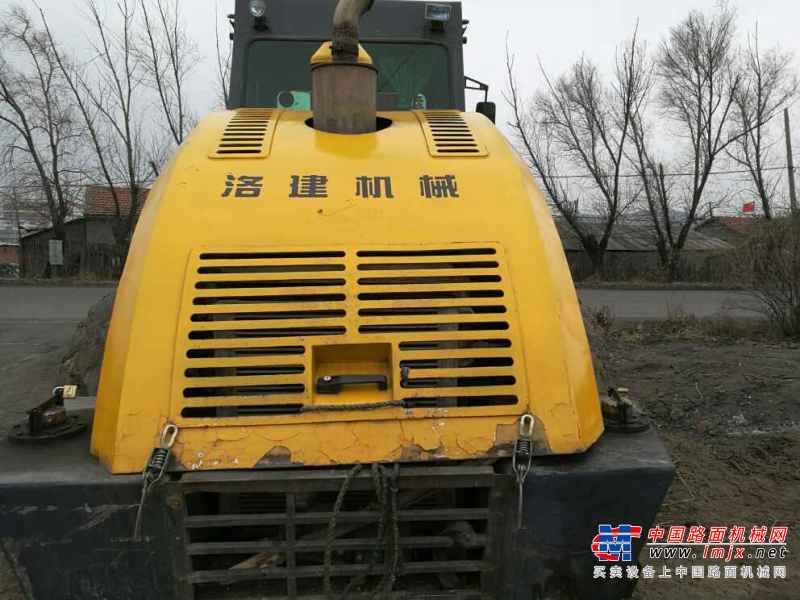 黑龙江出售转让二手2000小时2005年洛阳路通LT220B单钢轮压路机