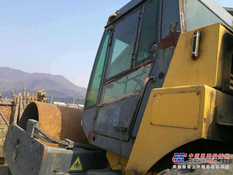 辽宁出售转让二手10000小时2006年洛建LSS220单钢轮压路机