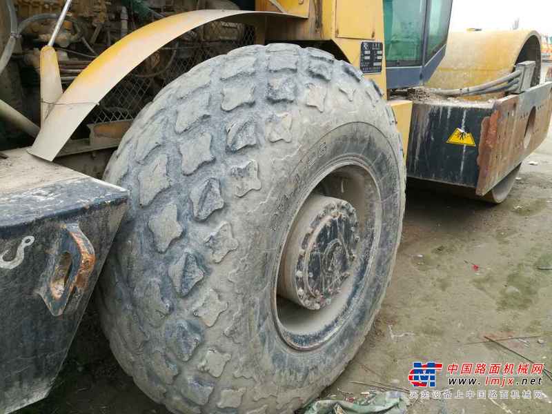 陕西出售转让二手3000小时2009年洛阳路通LT220B单钢轮压路机