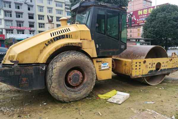湖北出售转让二手6000小时2009年洛阳路通LTJ2125单钢轮压路机
