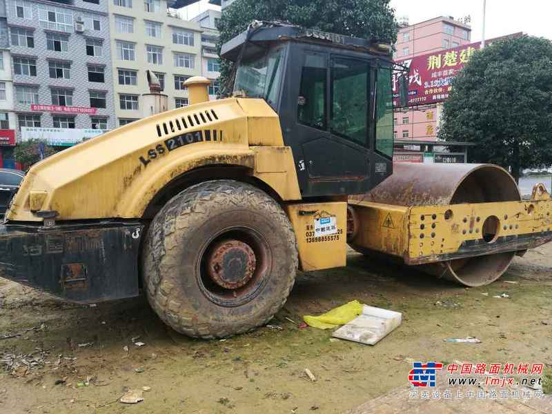 湖北出售转让二手6000小时2009年洛阳路通LTJ2125单钢轮压路机