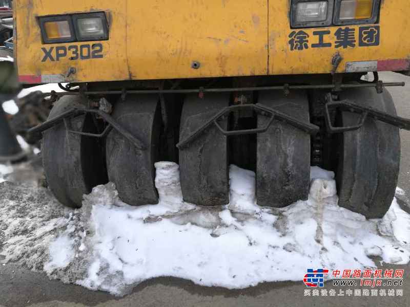 吉林出售转让二手5000小时2011年徐工XP261轮胎压路机