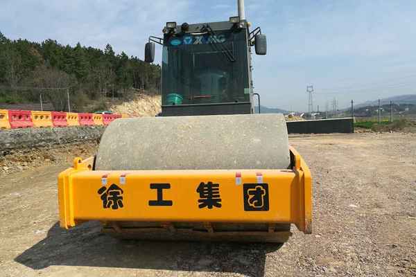 安徽出售转让二手6000小时2011年徐工XS202J单钢轮压路机