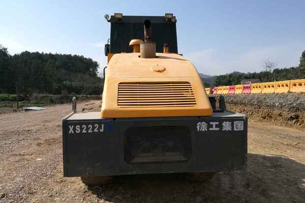 安徽出售转让二手6000小时2011年徐工XS202J单钢轮压路机