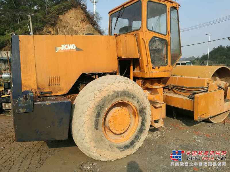 湖北出售转让二手8000小时2005年厦工三明YZ20B单钢轮压路机