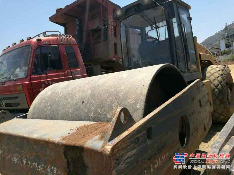 云南出售转让二手6800小时2010年洛阳路通LT320B单钢轮压路机