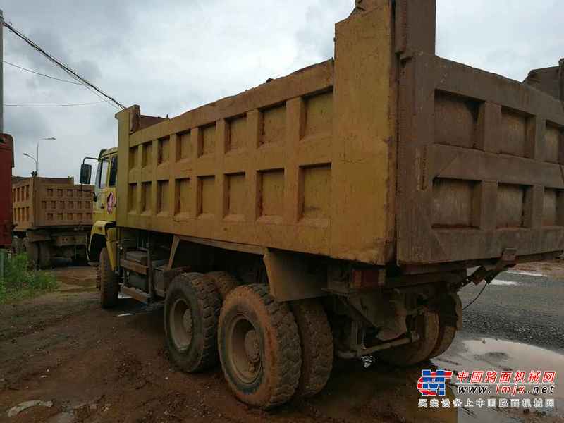 江西出售转让二手2011年中国重汽斯太尔ZZ1316M4666F自卸车