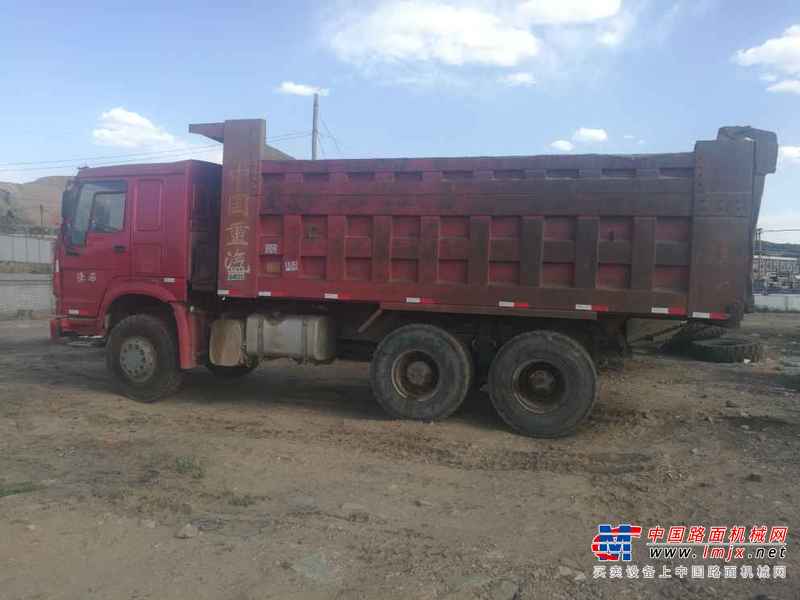 内蒙古出售转让二手2013年中国重汽豪沃ZZ3257N3847D1自卸车