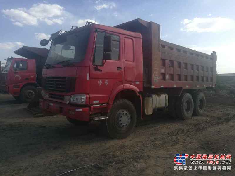 内蒙古出售转让二手2013年中国重汽豪沃ZZ3257N3847D1自卸车