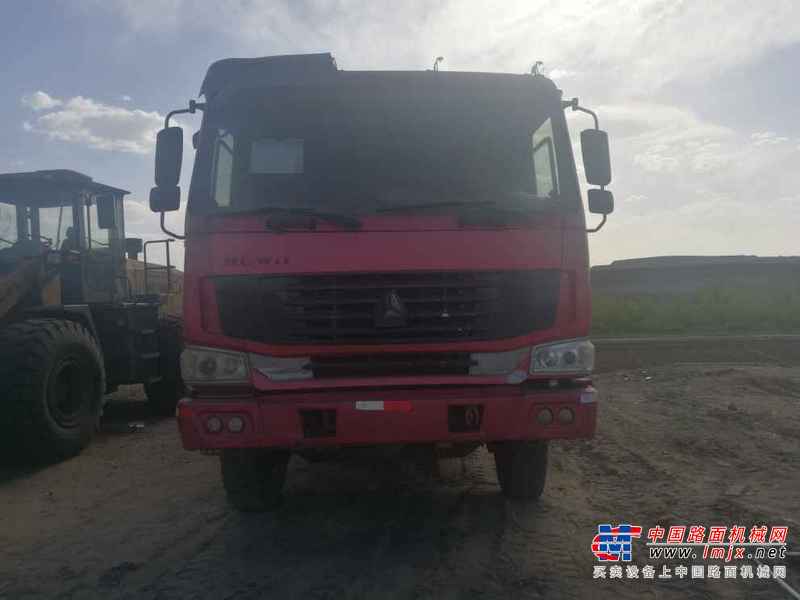 内蒙古出售转让二手2013年中国重汽豪沃ZZ3257N3847D1自卸车