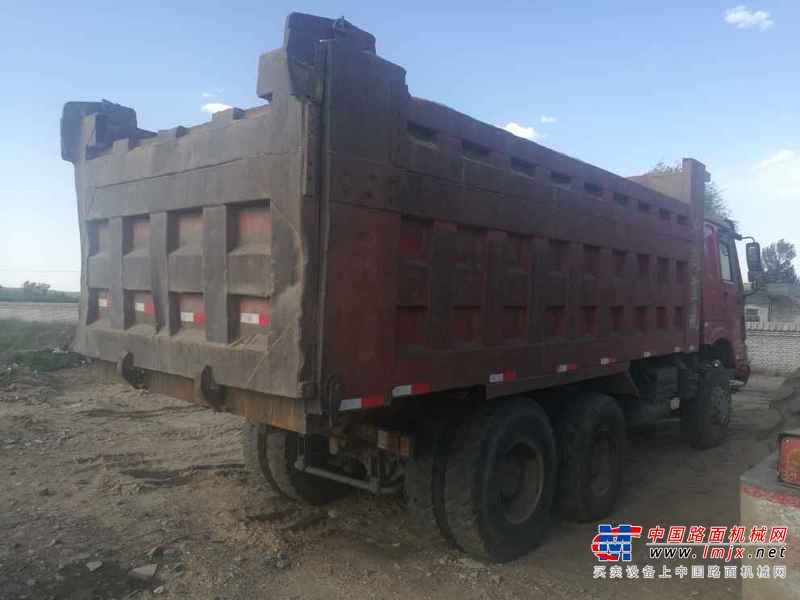 内蒙古出售转让二手2013年中国重汽豪沃ZZ3257N3847D1自卸车