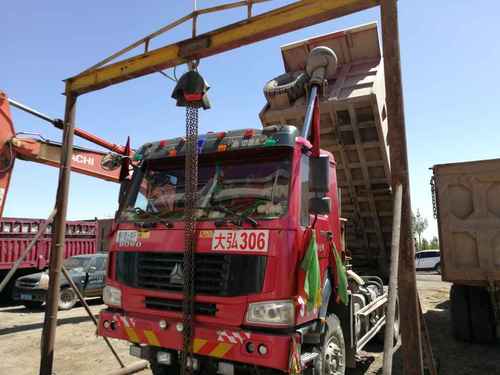 内蒙古出售转让二手2011年中国重汽豪沃ZZ3257N3847D1自卸车