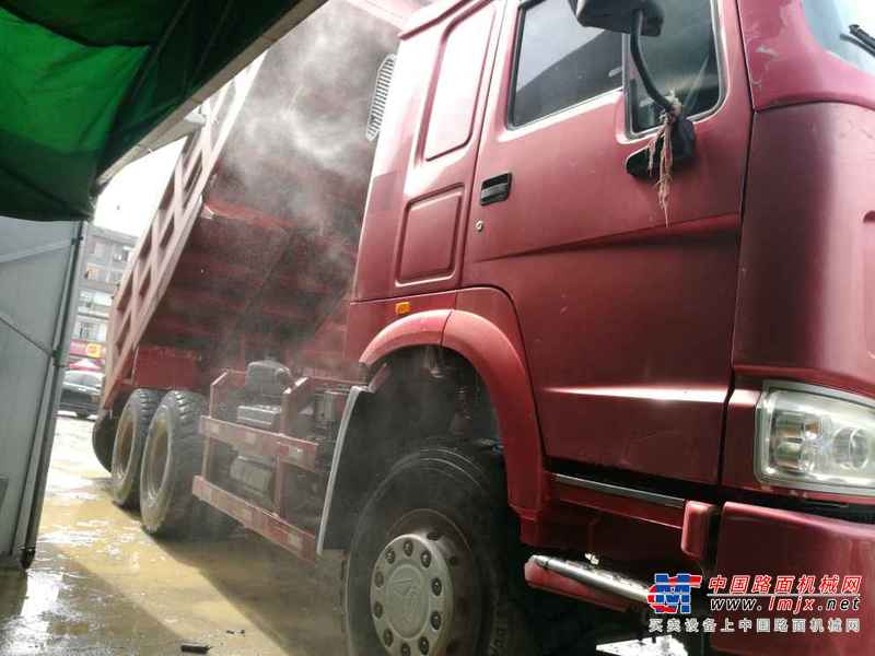 湖北出售转让二手2013年中国重汽豪沃ZZ3257N5247自卸车