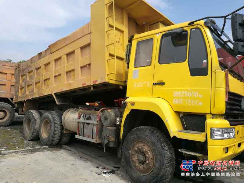 湖北出售转让二手2011年中国重汽金王子ZZ3311N4661C1自卸车