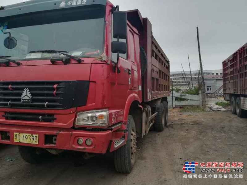 黑龙江出售转让二手2010年中国重汽豪沃ZZ3257M2941自卸车