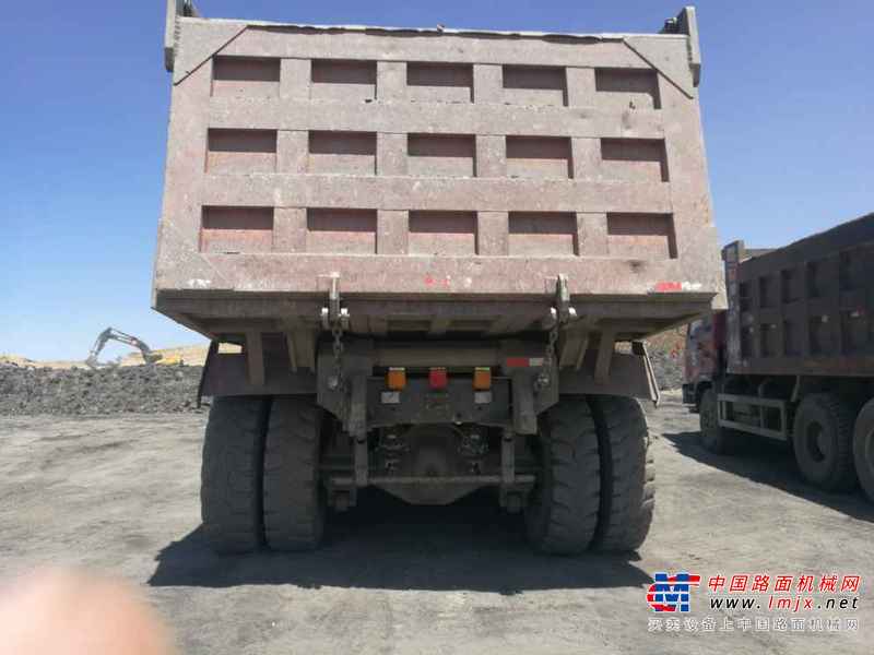 内蒙古出售转让二手2011年中国重汽豪泺ZZ3257N3648W自卸车