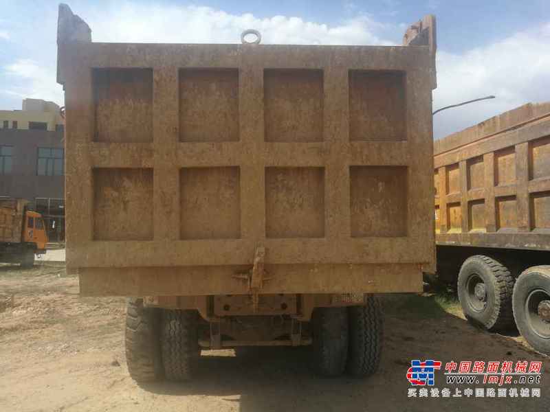 内蒙古出售转让二手2012年中国重汽豪泺ZZ3317N3568W自卸车