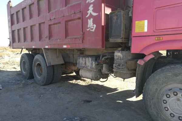 内蒙古出售转让二手2012年中国重汽豪泺ZZ3257N3847C自卸车