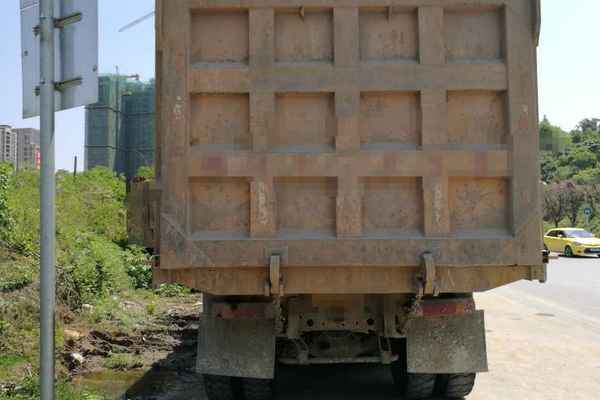 湖北出售转让二手2012年中国重汽ZZ5607UDNB38400自卸车