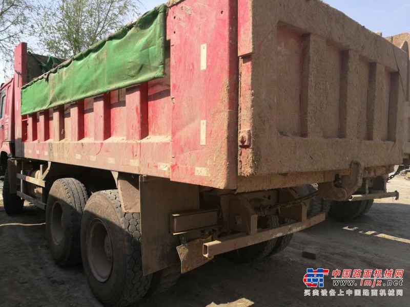 吉林出售转让二手2010年中国重汽豪沃ZZ3257N3847D1自卸车