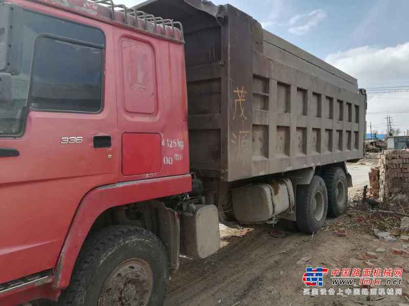 吉林出售转让二手2010年中国重汽豪沃ZZ3257N3847D1N7WA自卸车