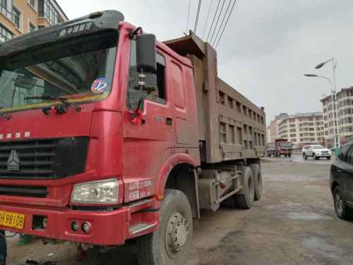 黑龙江出售转让二手2010年中国重汽豪泺ZZ3317N3568W自卸车