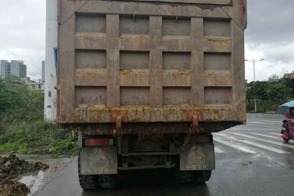 湖北出售转让二手2011年中国重汽金王子ZZ3311N4661C1自卸车