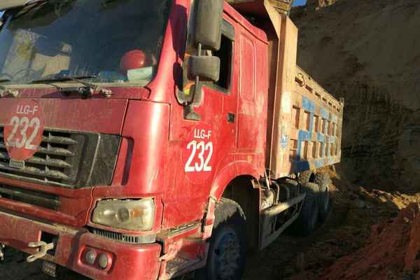 内蒙古出售转让二手2010年中国重汽豪泺ZZ3257N3847C自卸车