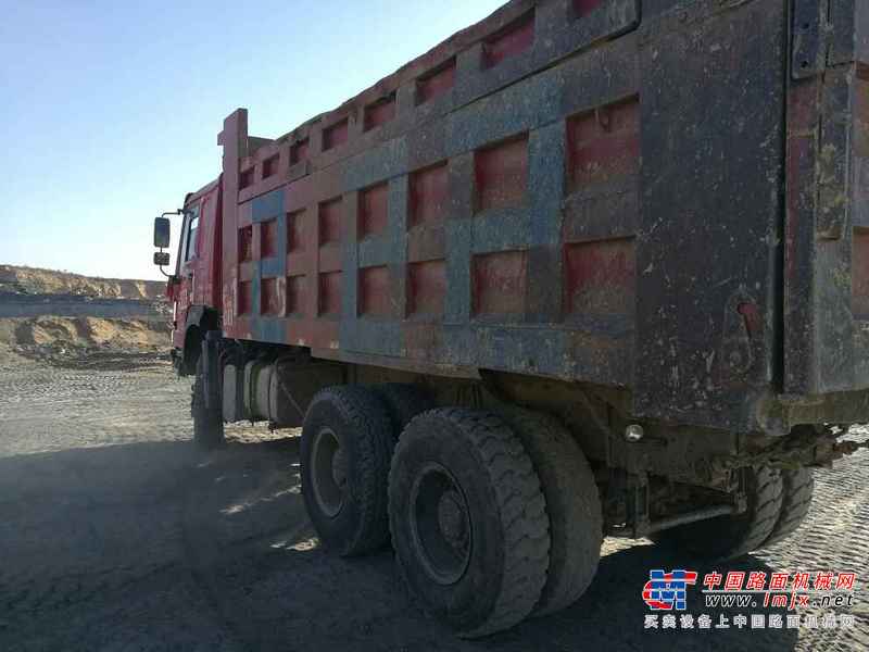 内蒙古出售转让二手2014年中国重汽豪泺ZZ3257N3847C自卸车