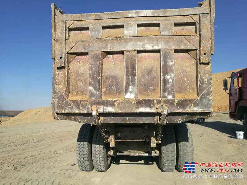 内蒙古出售转让二手2011年中国重汽豪泺ZZ3257N3847C自卸车