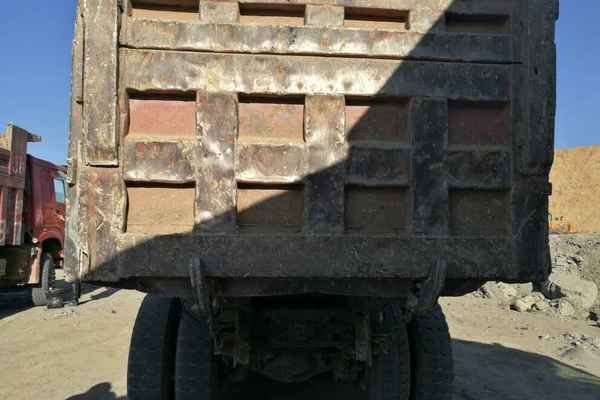 内蒙古出售转让二手2013年中国重汽豪泺ZZ3257N3847C自卸车