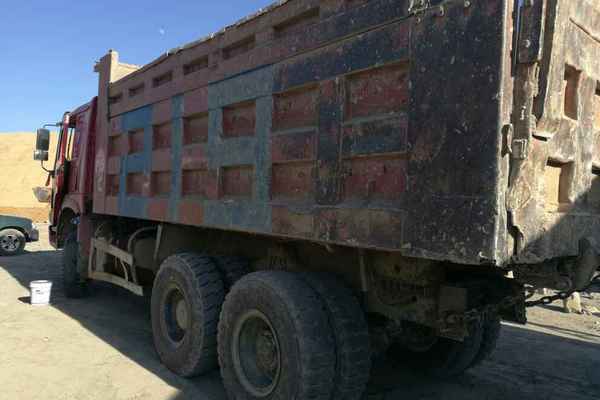 内蒙古出售转让二手2013年中国重汽豪泺ZZ3257N3847C自卸车