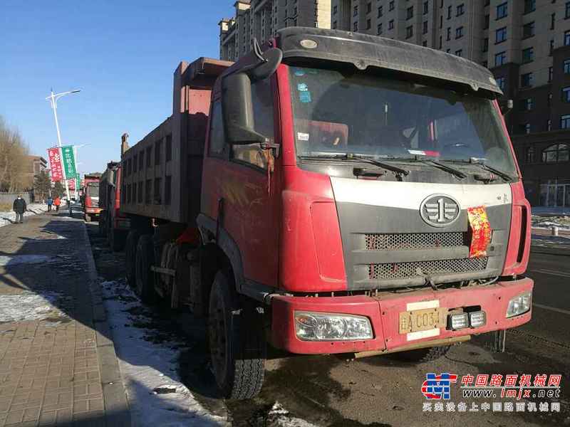 吉林出售转让二手2010年解放CA3226P1K2T1A80自卸车