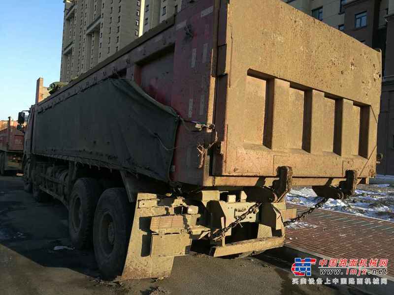 吉林出售转让二手2010年解放CA3226P1K2T1A80自卸车