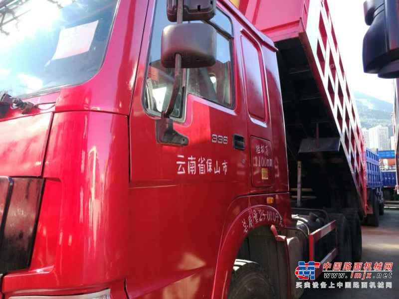 云南出售转让二手2009年中国重汽ZZ3317N3567C1自卸车