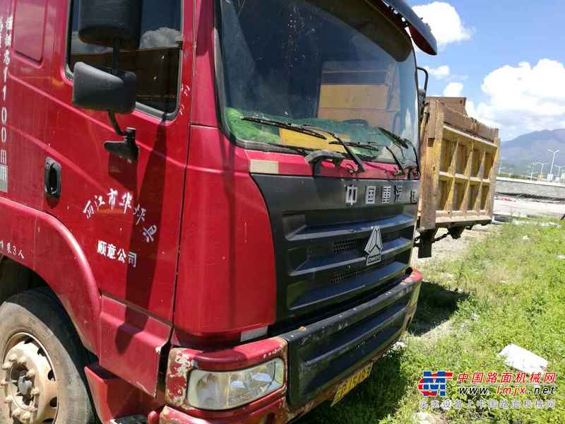 云南出售转让二手2011年中国重汽浩瀚重卡ZZ3255N3846D1自卸车