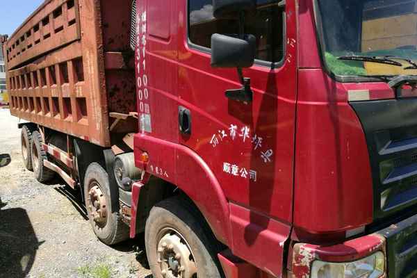 云南出售转让二手2011年中国重汽浩瀚重卡ZZ3255N3846D1自卸车